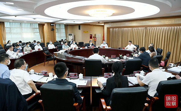 2022年9月22日，市政府第37次常務(wù)會(huì)  張莉 攝.jpg