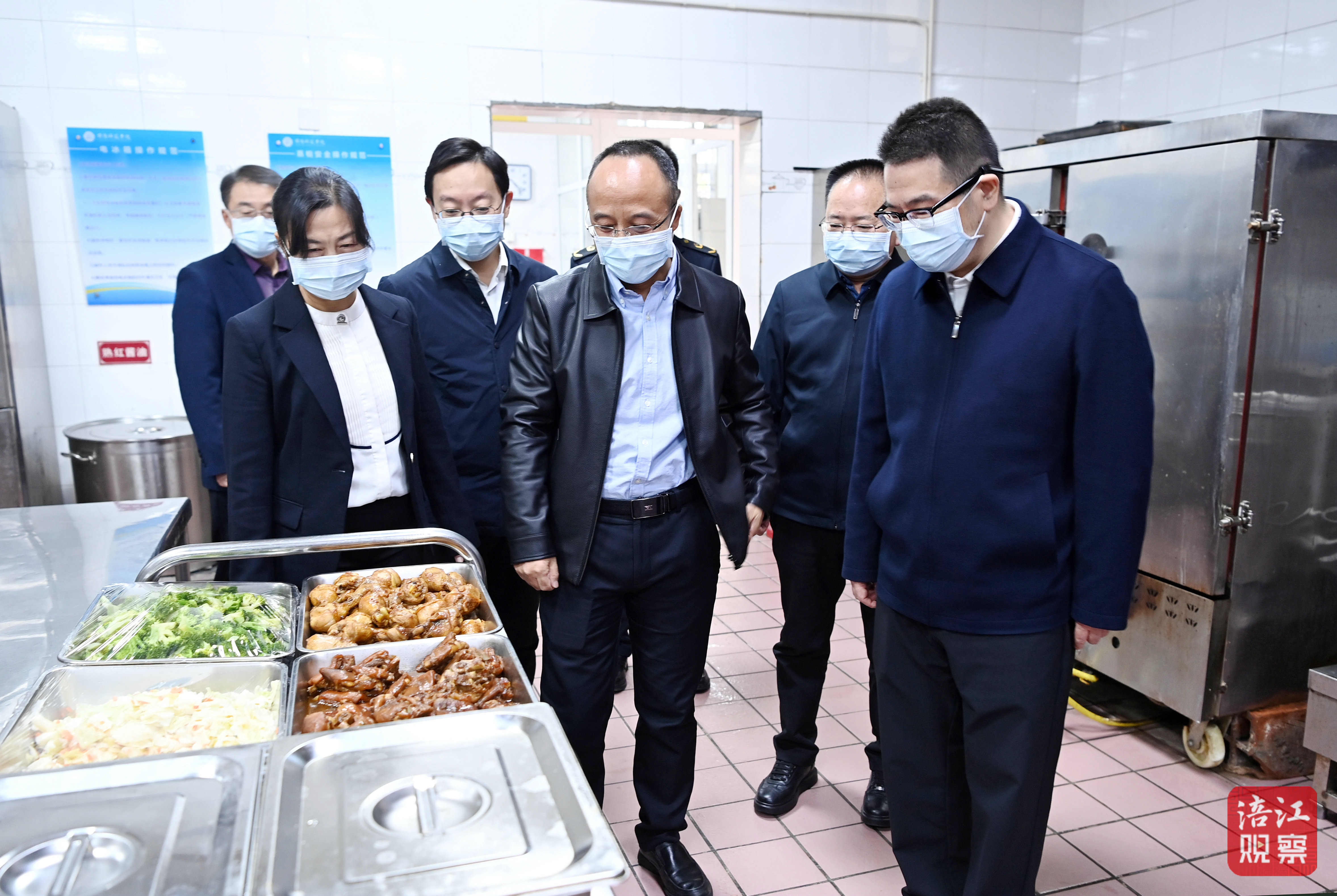 2024年12月3日，李云督導(dǎo)檢查“校園餐”整治及食品安全工作、民生實(shí)事項(xiàng)目推進(jìn)情況2  張莉 攝.jpg
